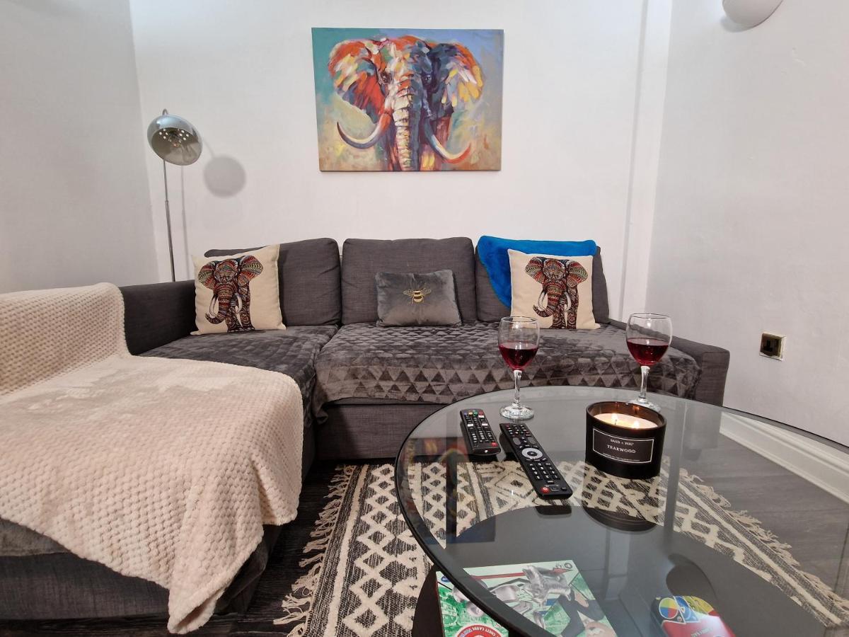 Spacious & Comfy Home- Very Close To Nec Birmingham ,Hs2 & Airport- Perfect For Contractors & Groups- Free Parking & Fast Wifi مارستون غرين المظهر الخارجي الصورة